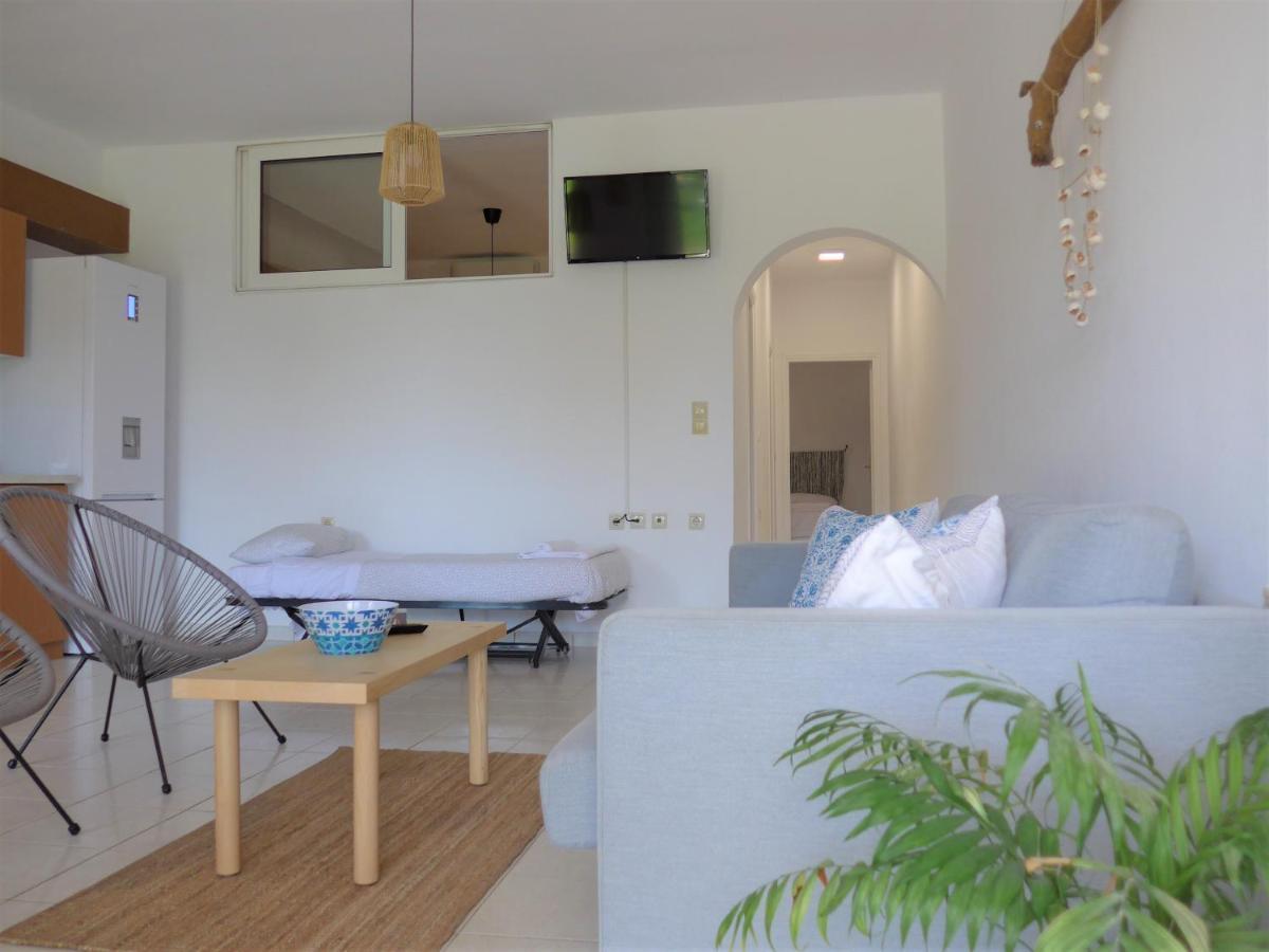 Kalamaki Plaza Apartments Екстериор снимка