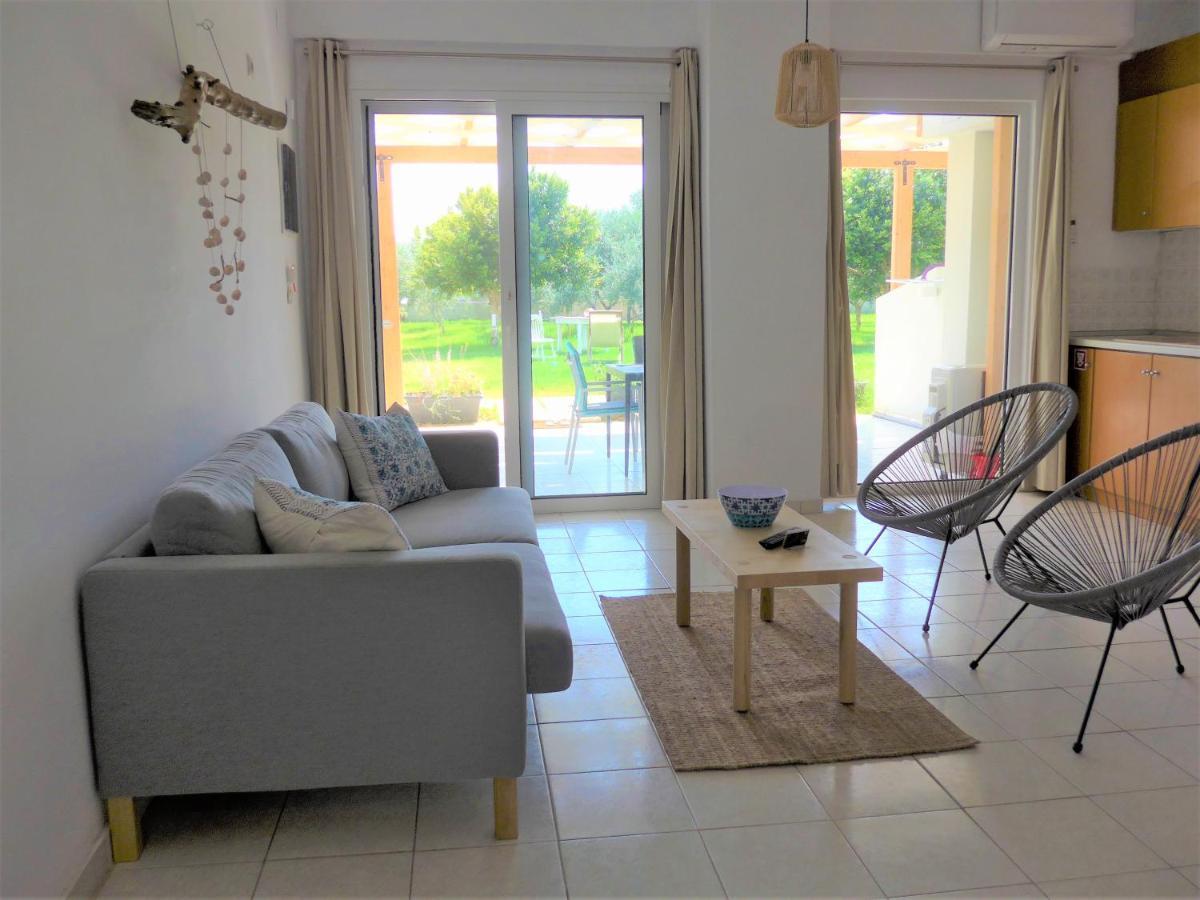Kalamaki Plaza Apartments Екстериор снимка