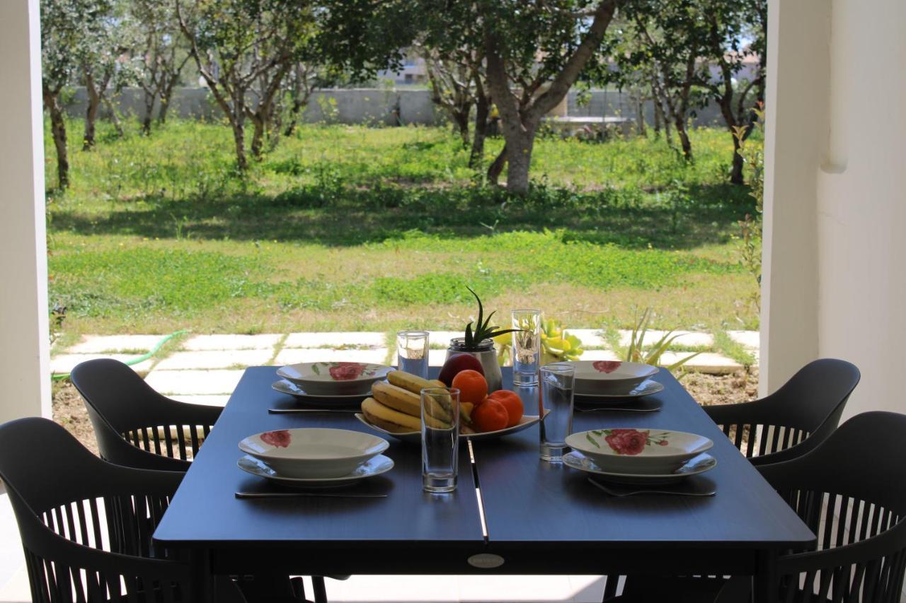 Kalamaki Plaza Apartments Екстериор снимка