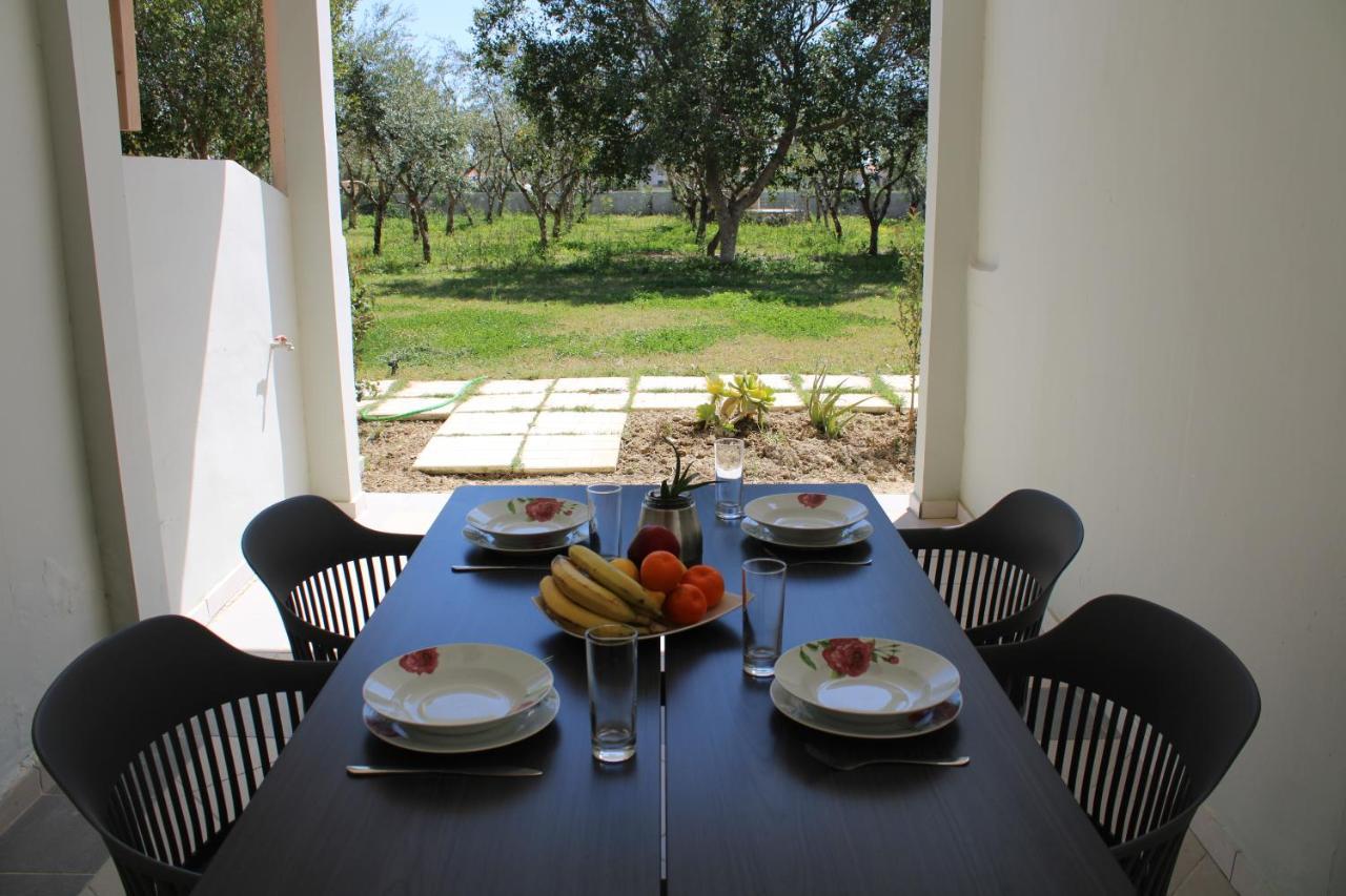 Kalamaki Plaza Apartments Екстериор снимка