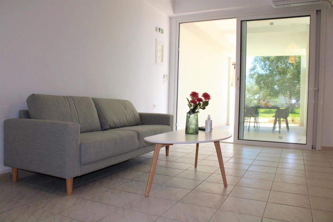 Kalamaki Plaza Apartments Екстериор снимка