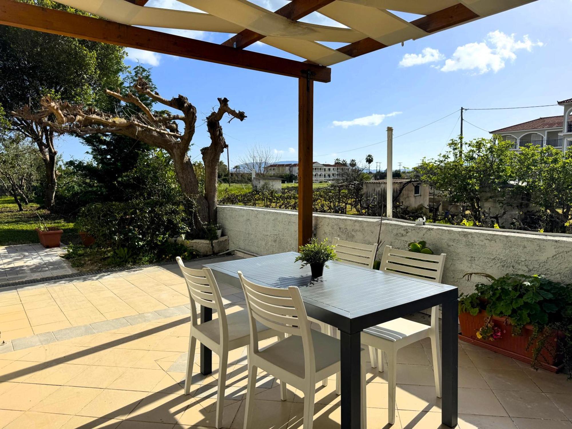 Kalamaki Plaza Apartments Екстериор снимка